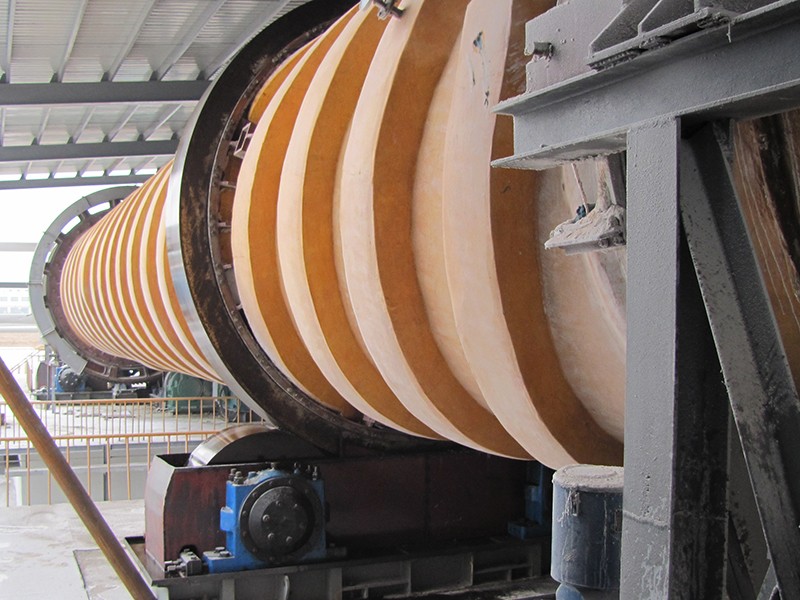 Self-Refining Calciner