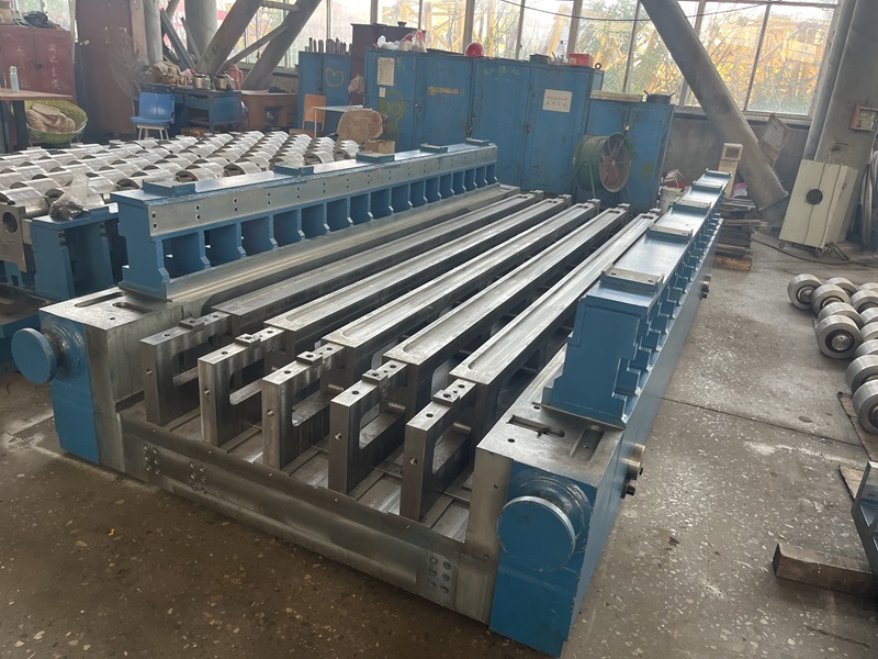 Plate Leveling Machine Roller Box 2